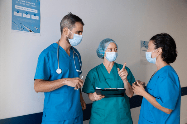 Treinamento Normativo em Serviços de Saúde: Como Melhorar a Gestão